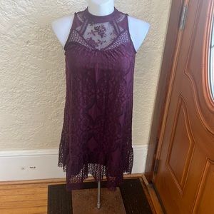 Lace detailed dress/above knee